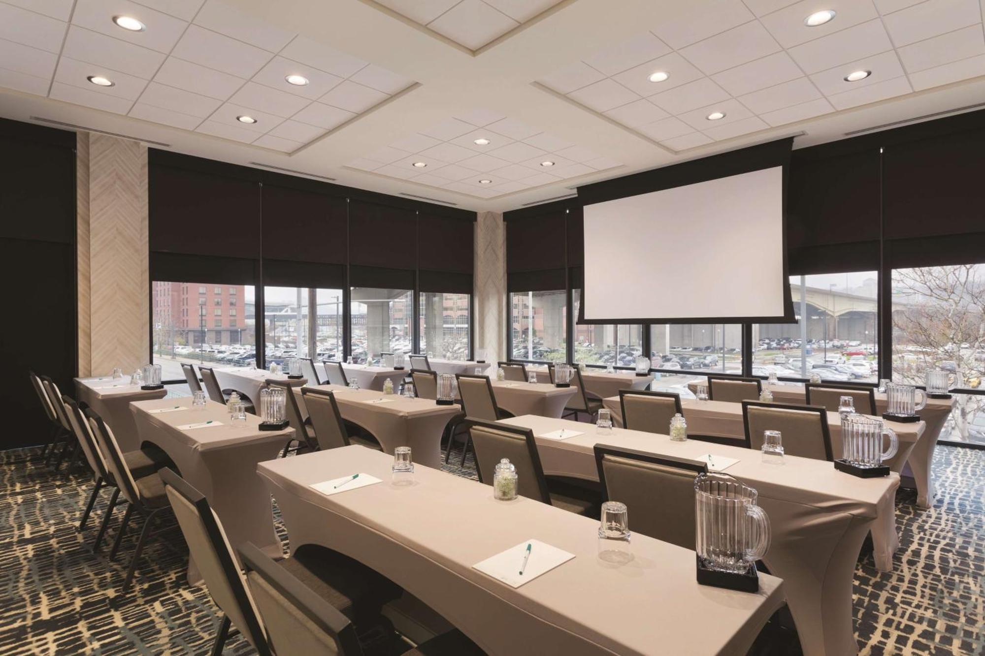 Homewood Suites By Hilton Pittsburgh Downtown Exterior foto